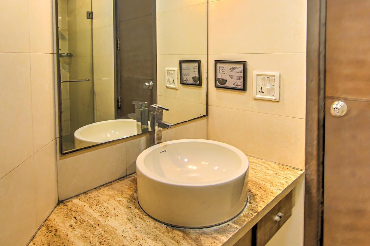 Fabexpress Le Grand Hotel New Delhi Exterior foto